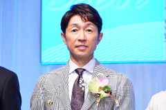 【競馬】57歳・武豊騎手、ベスト・ヘア受賞　同世代の髪事情に危機感「だんだん寂しくなって…ケアはしっかりしなきゃと」 髪への意識明かす  [冬月記者★]