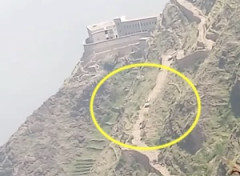 【動画】これは助からない。イエメンの山岳地帯で撮影された恐ろしい転落事故。