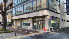 【悲報】マイナカードを作らずにいた人、銀行口座の開設で昭和へ逆戻り！！！　免許証片手に三井住友銀行の窓口へｗｗｗ