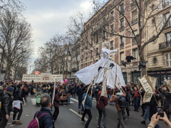 【悲報】フランスの暴徒、店を焼いたら今度は自分の生活が火の車になりそうｗｗｗ