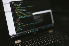 【衝撃】PHPの『致命的バグ』、ついに牙を剥く・・・・・