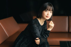 深川麻衣、乃木坂46卒業から10年。「個人で勝負するなら、自分の気持ちを自分の言葉で伝えなければ」