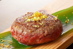 【画像】キャバ嬢さん「子ども食堂でハンバーグ作りました！」→夜職への偏見が爆発炎上