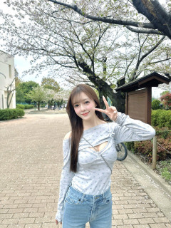 【画像】声優さん、ドスケべすぎる服でお出かけしてしまうwww