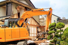 【悲報】実家を更地にするのに500万くらい掛かるんだって