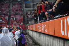 【衝撃】J1鹿島さん、柏に逆転負けして柏サポーターを監禁してしまうｗｗｗｗｗｗｗｗｗｗ