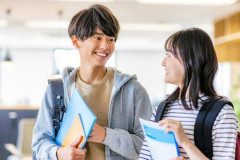 【悲報】大学生で童貞卒業って遅い？