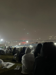 【悲報】東京湾花火大会、有料席を首都高の前に設置して大炎上w w w w w w w w w w w w w w w w w w w