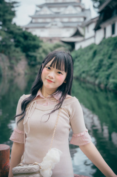 【画像】女の子「三連休予定ないんです・・・」