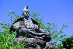 源頼朝「未来で義経が英雄視されて、ワイは必ず悪者扱いなのが納得いかんのやが」