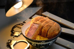 【悲報】「取り調べでカツ丼は出ません」←これマジ？