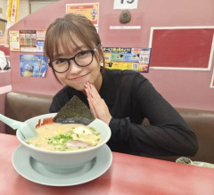 大原優乃、深夜の山岡家に行く