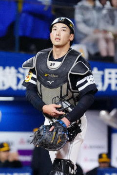 ソフトバンク・小久保監督、山本祐大について「もう一回同じ場所に当たったら無理」
