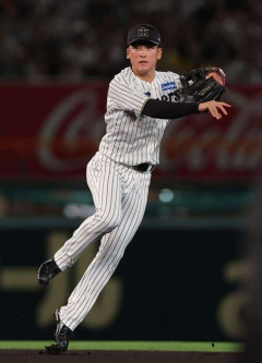 阪神・藤川球児監督、高寺の遊撃再転向プラン明かす「3月まで挑戦をしかけていく」常勝軍団形成へ競争求める