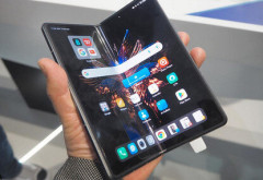 正直、任天堂に折り畳みスマホみたいなのを作って欲しかったよな・・・