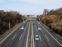 【悲報】中央道で『恐ろしい事故』が発生してしまう！！