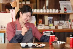 【速報】英国王室ジャーナリスト「改正皇室典範は時代錯誤、愛子さまという直系のお嬢様がいるのに」日本の先行きを懸念