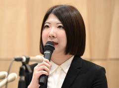 【朗報】将棋史上初の女性棋士誕生へ西山朋佳白玲さん「強い方と戦いたい」wwwwwwwwww