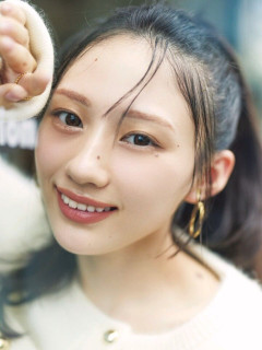 【画像】川﨑桜のCanCam12月号のオフショット、いやらしすぎる