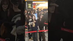 谷口愛季 向井純葉 いとちゃんお目々お大事に。！いとあいりで仲良く出国櫻坂46