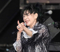 【朗報】中森明菜さん、17年ぶりのNHK生歌唱で鋭い眼光を見せつける「戻ってきてる」ｗｗｗｗｗｗｗｗｗｗ