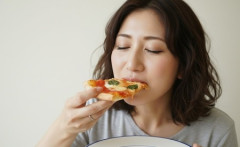 【食事】何を食べても「おいしい！」と言えるバカ舌の人の方が幸せだと思いますか？
