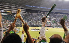 プロ野球の観客動員、史上最多2700万人超wwwwwwww