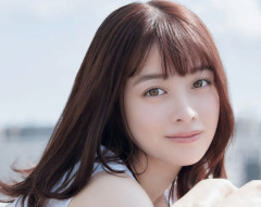 【画像】橋本環奈「こんなに太いの入るかな…♡」→