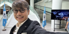 GMO社長、顧客情報が流出してる状況で笑顔自撮り写真を投稿して大炎上