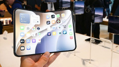 iPhone Duoさん、75001回目の開閉で折り目ついてしまう