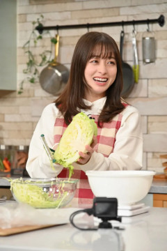 【画像】橋本環奈ちゃんのウ●コになれるラッキーキャベツが発見される