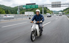 【悲報】88歳おじいちゃん、50ccの原付で新東名に突入して車と衝突し死亡してしまう