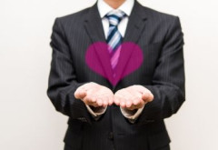 旦那は仕事で女性に大人気。異性から好かれる特別な優しさがあるらしい。