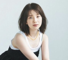【画像】弘中綾香アナ(35)の現在、色気が大変なことになる...