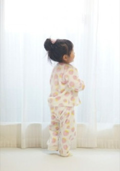 【結婚生活に疲れた】また俺が娘の着替えを手伝って、幼稚園に連れて行くのか…