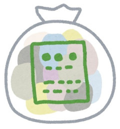 【汚家】手に負えないと気付いたのか、やっと賞味期限切れた食品とゴキブリの糞まみれの物は捨てる許可出たのでゴミ袋に詰めたら→親「思い出の品なのに捨てるな!!」