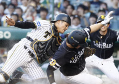 阪神「DeNAに3タテされました」DeNA「ホークスに4タテされそうです」←こいつら