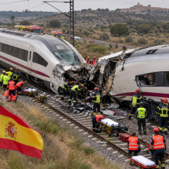 スペインで高速鉄道が衝突、10人死亡   |  現場猫案件でした