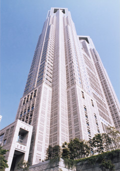 1万1000円を配る東京都、受け取れない都民が裁判で突き付けた請求額は10倍だった・・・