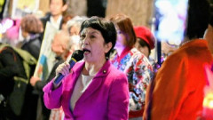【政治】福島瑞穂「男ばかりで決めるな」衆院31減で反対集会「バナナのたたき売りすらしない」