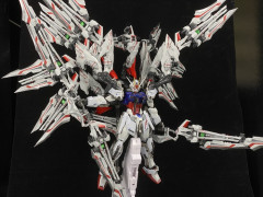【画像】ガンダムシリーズのMSの武器やブースターは盛れば盛る程良いという風潮ｗｗｗｗｗ
