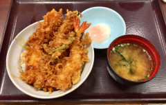 てんやの最大のライバル、実は牛丼屋でもカツ丼屋でもなかった！！！ 500円で客を集めた過去の自分が、730円の今に牙をむく・・・