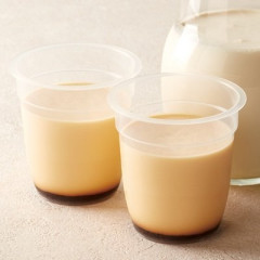 (ヽ´ん`)「！！！ 50円のプリンが大量だから職場に差し入れしないと」