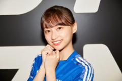 【画像】サッカーファンがメロメロになる美女、正体がこちらwwwwwww