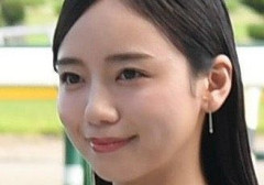 「あれ、元アイドルやったんや」デビュー10年…女優と歌手の2刀流、元日向坂・齊藤京子の近影に「あまりにも垢抜け過ぎてない？」「今までどこに埋もれていたんだい？」の声