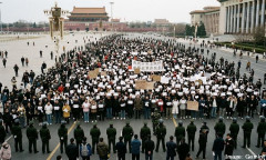「習近平氏の4期目」に異議…中国の名門大学10数校で学生らが声明、天安門事件以来の異例の動き！