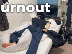 外国人「15時間は狂ってる」hachisukeが日本の過酷なオフィスライフを語ってる