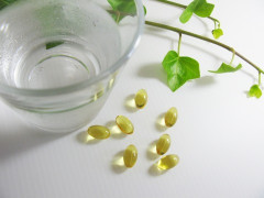 義母が「最近、膝が痛いの」と言うのでサプリを勧めたら、義父が体を使って丁寧に説明してくれた結果…