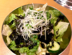 複数人で焼肉屋行った時にサラダ頼むやつｗｗｗｗｗｗｗ