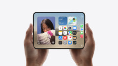 iPhone←高いです、性能はそこそこです、デザインは人を選びます